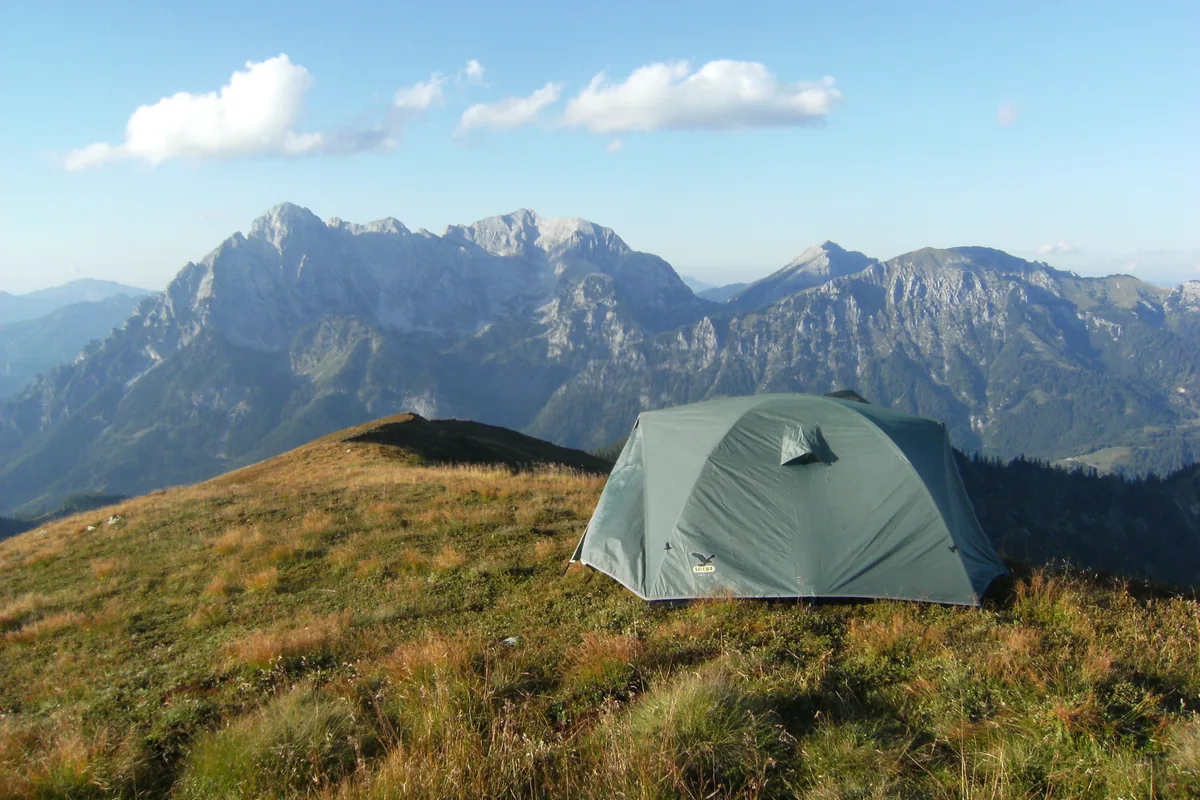 Uitzicht over een wandelroute in Oostenrijk – Een heerlijke en betaalbare vakantie in Hopfgarten, Tirol