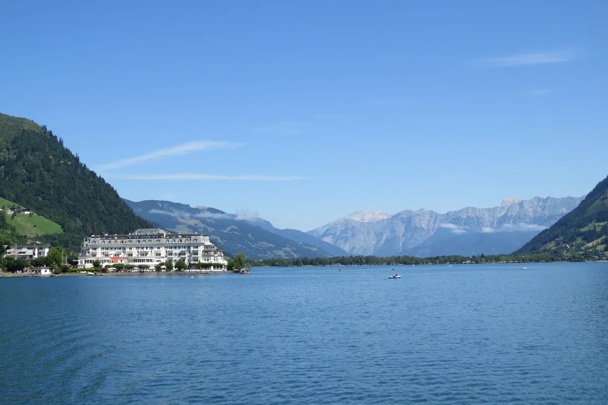 Uitzicht over Zell am See – Skiën op Hoog Niveau